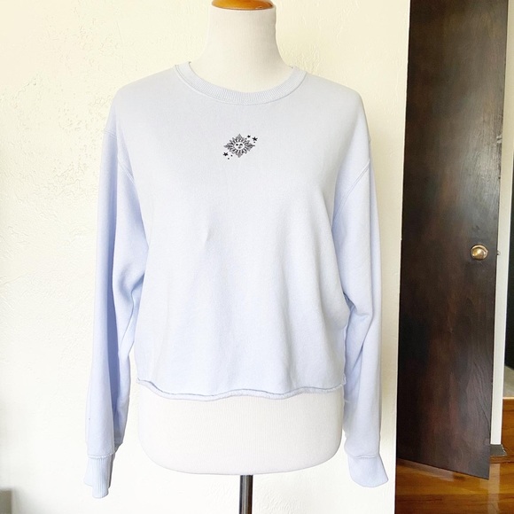 Embroidered Sun & Stars Baby Blue Hollister Crop Crewneck Sweatshirt Size M - Picture 1 of 5